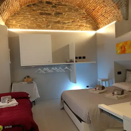 La Rosa Scarlatta Atelier Hébergement de vacances