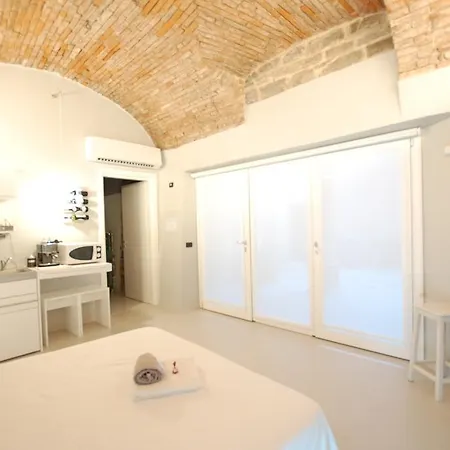 La Rosa Scarlatta Atelier *