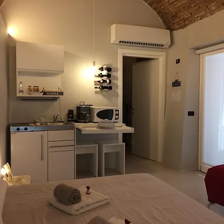La Rosa Scarlatta Atelier Дом отдыха Бергамо